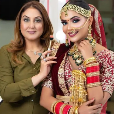 Tips To Find The Perfect Makeup Artists in Delhi